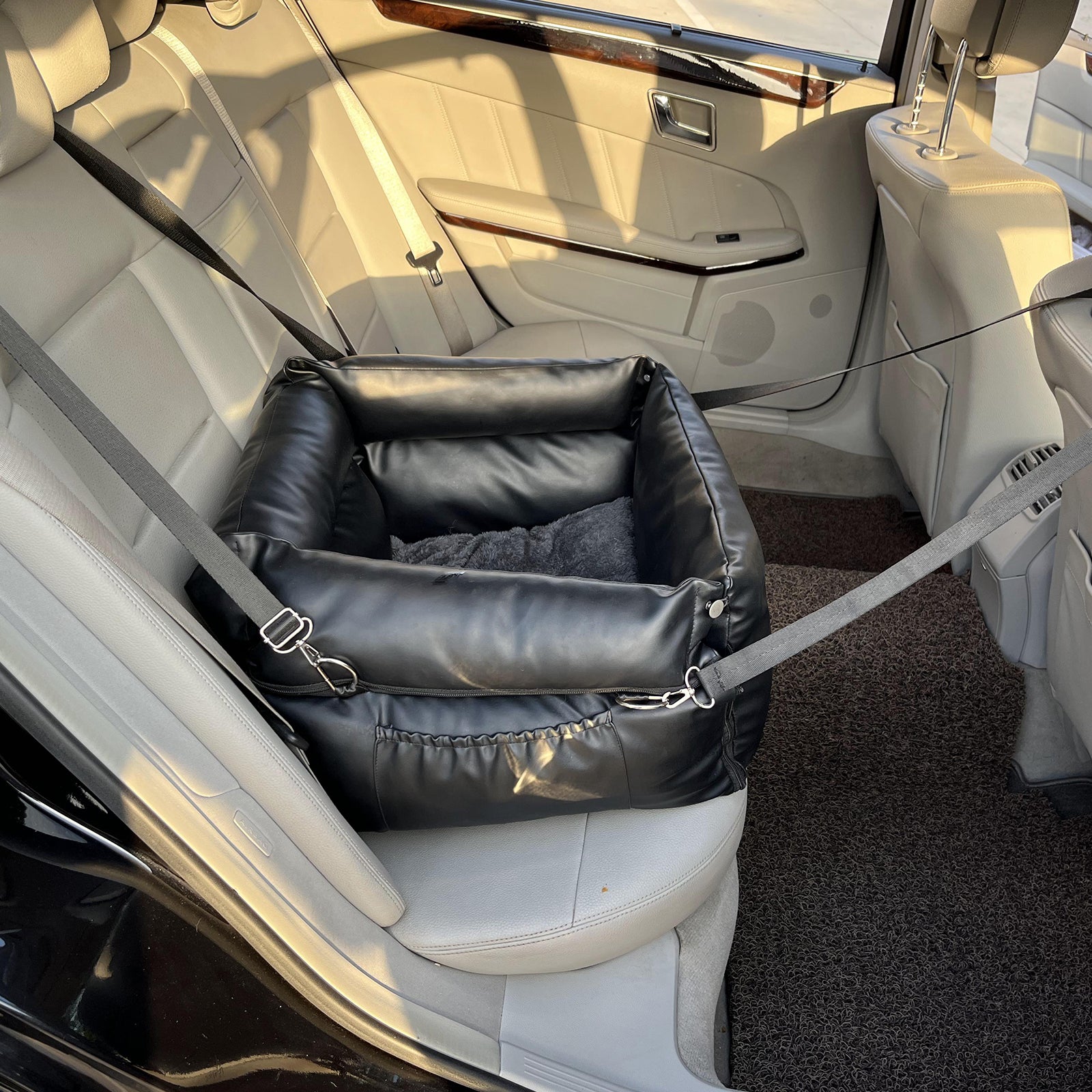 Mercedes benz dog car seat clearance